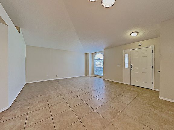 4th image of 9515 Chandon Dr