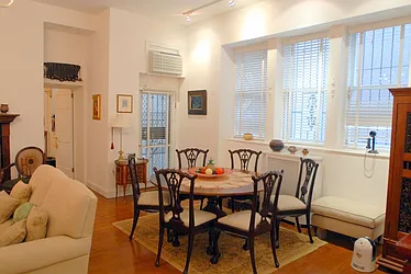 Rented by G. Laurie Cooper