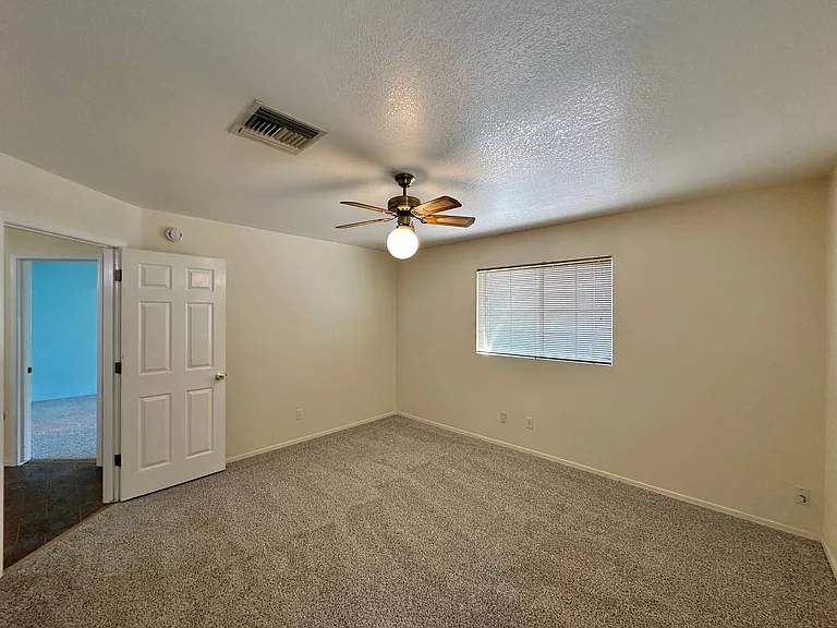3905 Raymond Ave — Photo 42