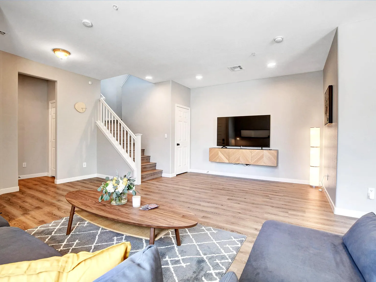 10616 Bear Lodge Ct — Photo 3
