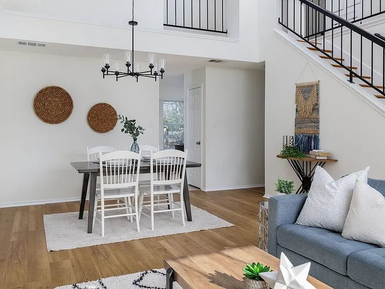 1805 White Oak Cv — Photo 5