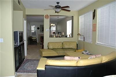 5th image of 18 Shelter Pl