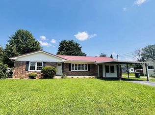 108 Pleasant St, Sparta, TN 38583
