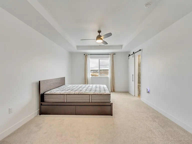1457 W Russo Dr — Photo 20
