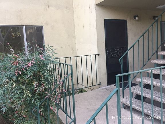 3rd image of 11138 Aqua Vista St APT 47