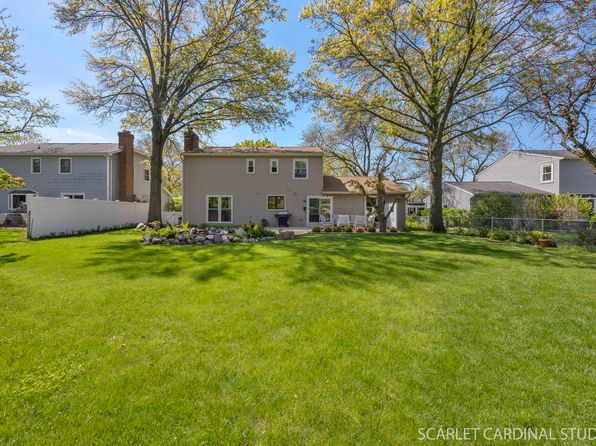 501 Staunton Rd, Naperville, IL 60565