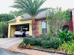 206 Palm Springs Dr, Lafayette, LA 70506