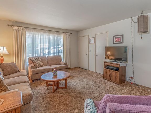3rd image of 1221 Alicante Dr