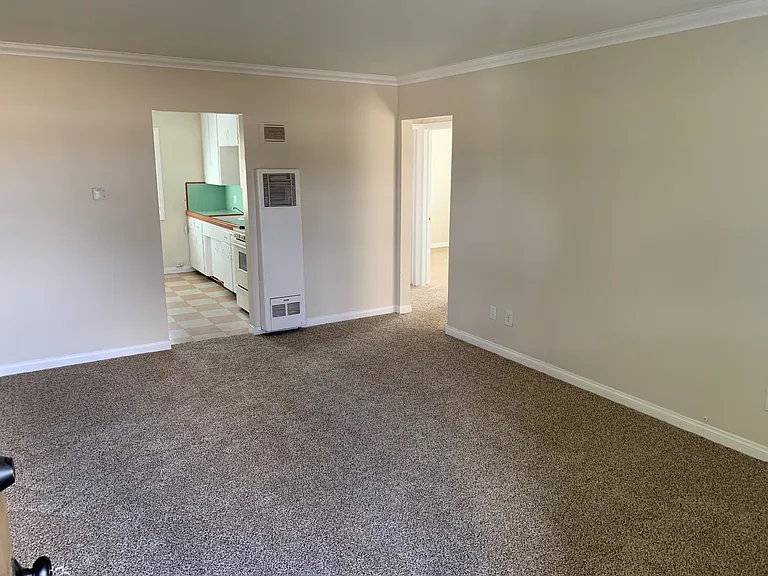 4664 Hamilton St #4664.5 — Photo 5