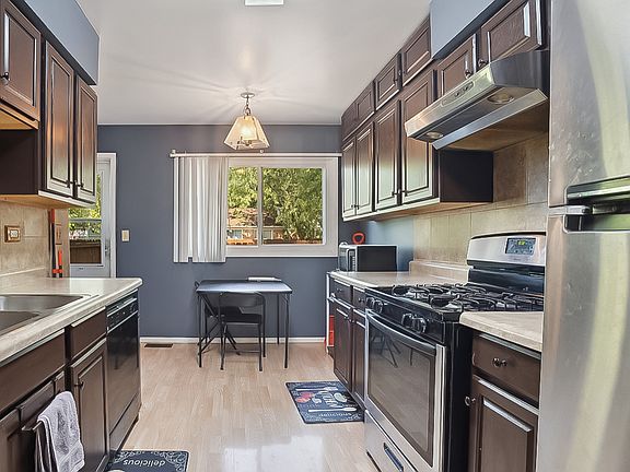5th image of 4028 Oxford Ct