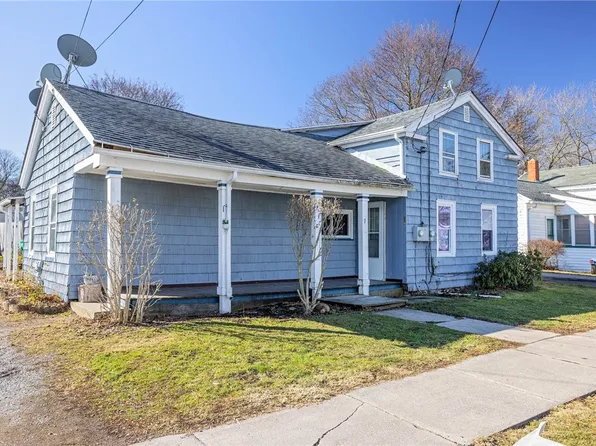 17 Buffalo St, Bergen, NY 14416