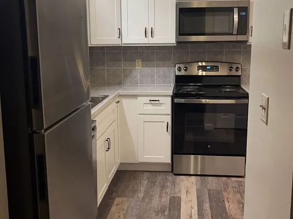 1690 NE Pleasant St #206, Keyport, WA 98345