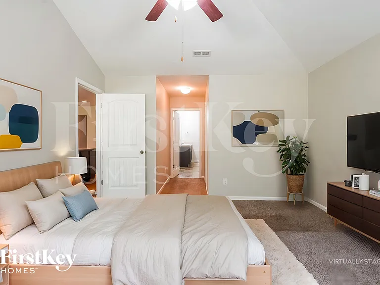 4631 Woodford Cir — Photo 11