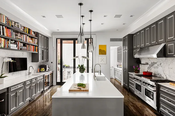 Sold by Compass | media 3