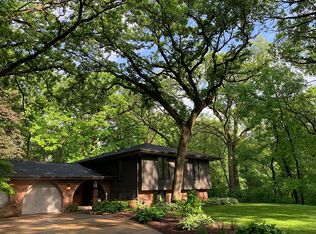 6N293 Old Homestead Rd, St Charles, IL 60175