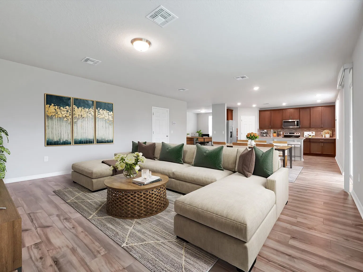 4 bed, 2683 sqft, $2,550 — Photo 3
