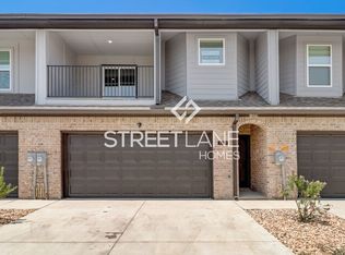 1009 W Golden Ln, Burleson, TX 76028