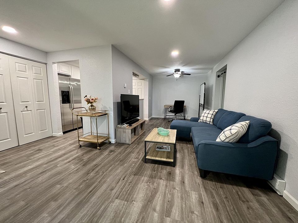 1st image of 9474 Redmond Woodinville Rd NE APT A103w
