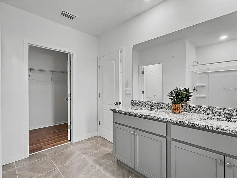 2085 Doe Run Dr — Photo 32