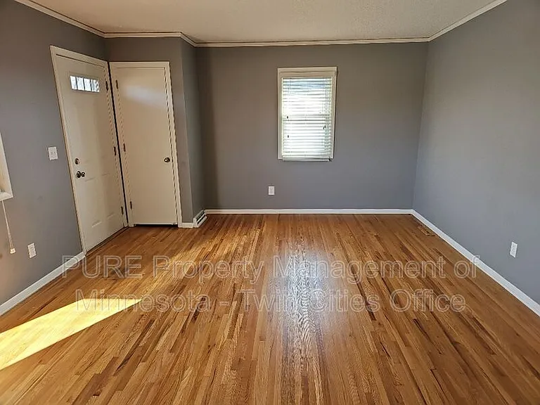 1617 Flag Ave N — Photo 5