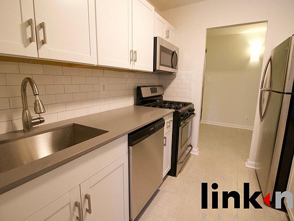 2nd image of 111 N 3rd Ave APT 1E