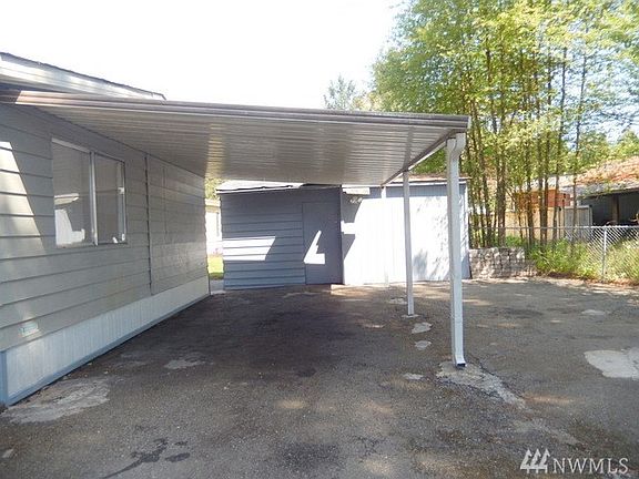 3rd image of 13716 Cedar Cir E