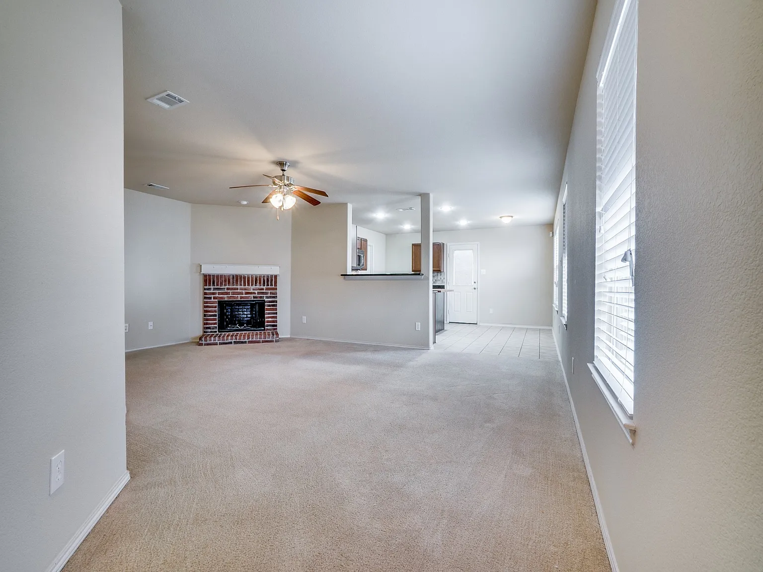 3 bed, 1507 sqft, $1,795 — Photo 2