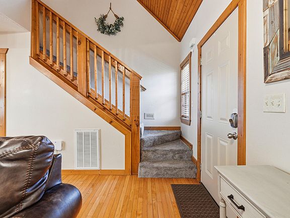 4th image of 112 Bells Avenue #95