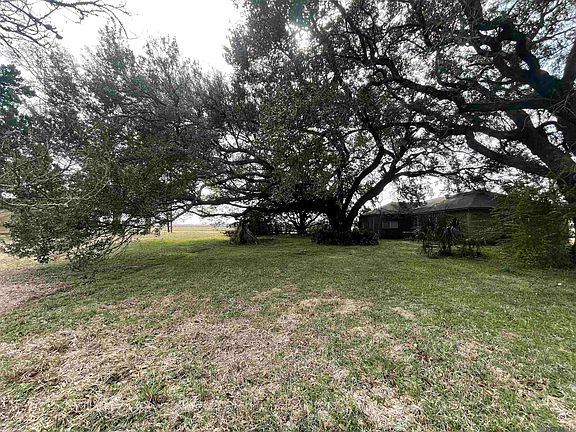 3rd image of 3912 Addis Ln