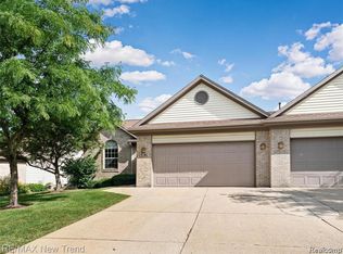 2191 Pleasant Dr, Walled Lake, MI