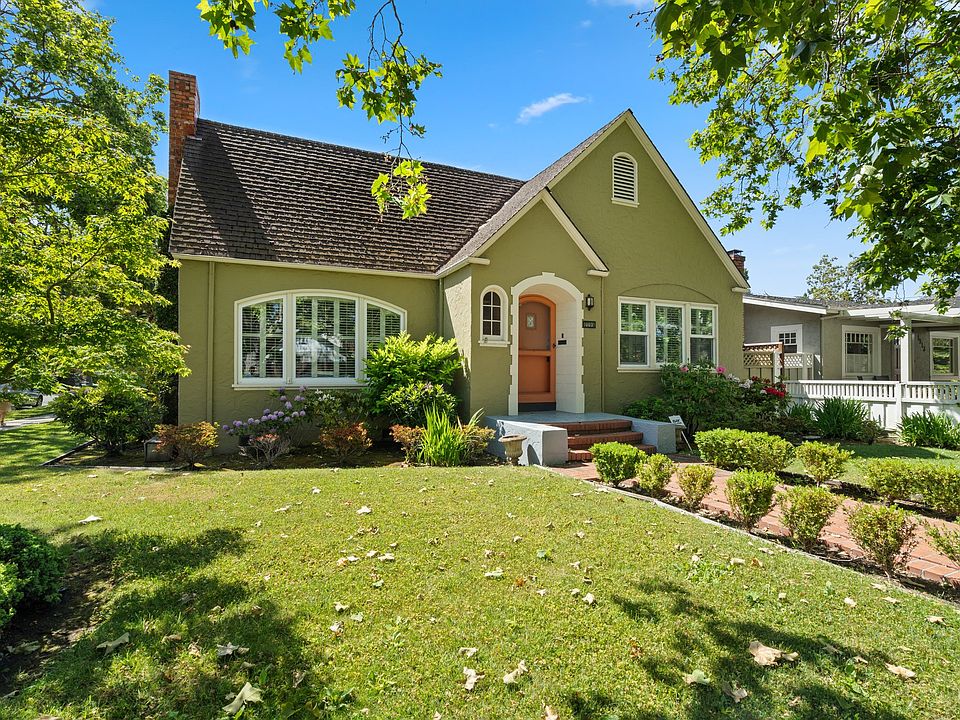 1st image of 1903 Brewster Ave
