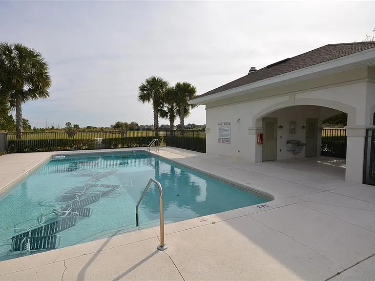 9441 Myrtle Creek Ln #215 — Photo 27