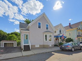 26 Pleasant St, Beverly, MA 01915