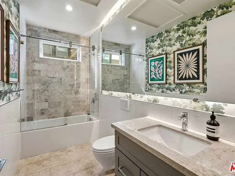 1041 N Spaulding Ave #203 — Photo 16