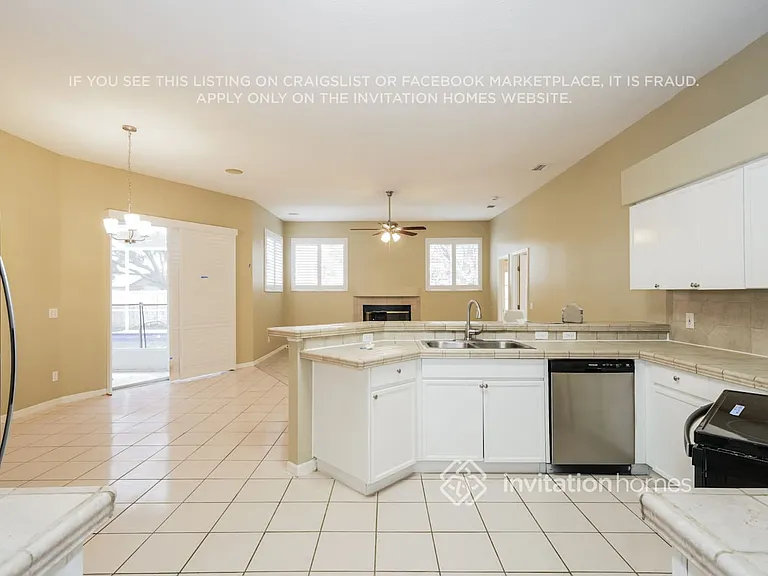 4409 Blantyre Pl — Photo 5