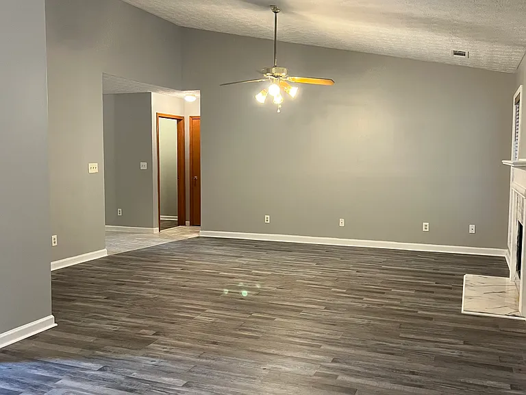 695 Paris Dr — Photo 21