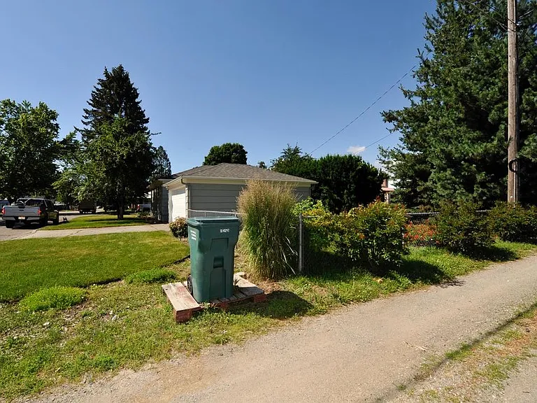 1223 E Saint Maries Ave — Photo 38