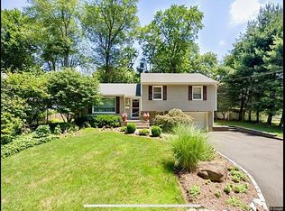 115 Haring St, Closter, NJ 07624