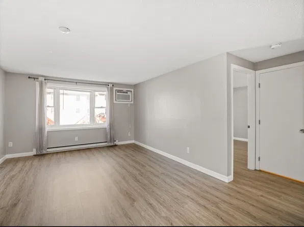 1821 Middlesex St APT 10, Lowell, MA 01851