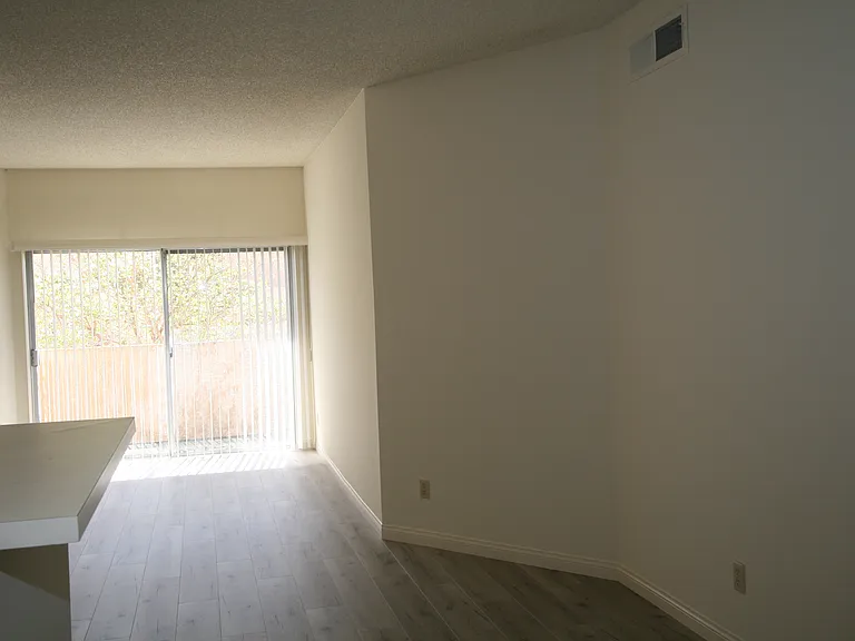 3637 Clarington Ave #112 — Photo 2