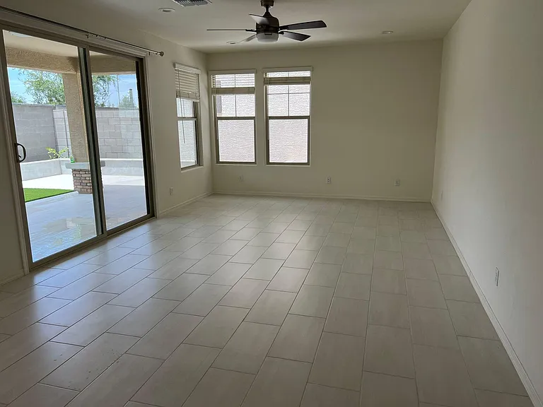 1044 S Sunset Dr — Photo 16