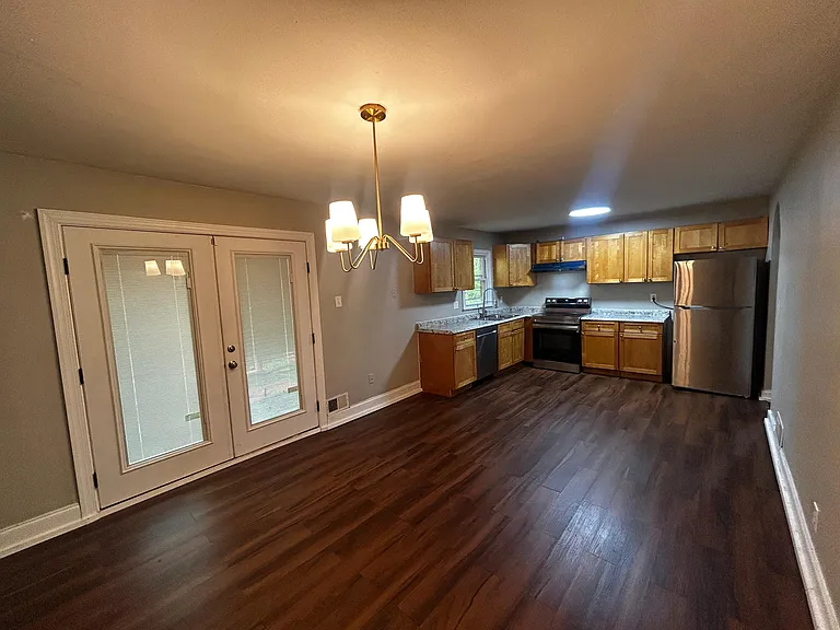 998 Oakton Dr SW #0 — Photo 5
