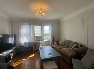 2423 W Lunt Ave APT 2, Chicago, IL 60645