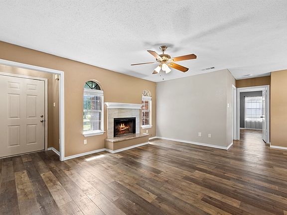 4th image of 541 Bakers Branch Rd