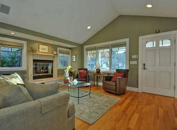 3rd image of 207 Johnson Ave