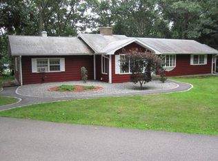 55 Locust Dr, Kingston, RI 02881