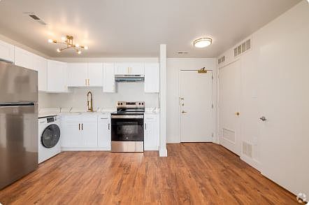 5th image of 2110 Reamer Dr #A1