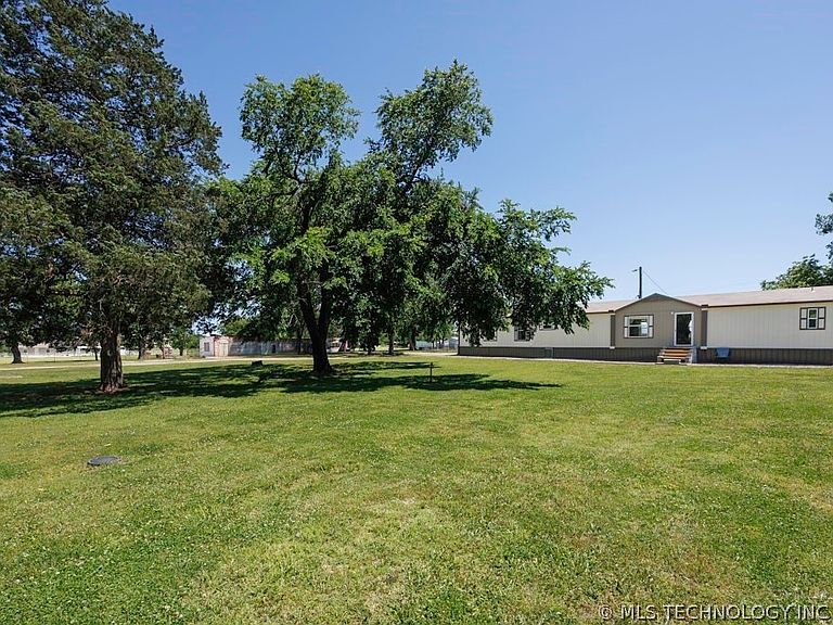 Listing photo 4
