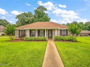 900 Redwood Cv, Byram, MS 39272