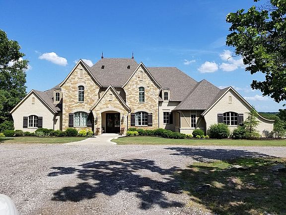 4th image of 9201 Windridge Dr